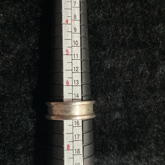 Sterling silver unisex ring. - Picture 2 of 2